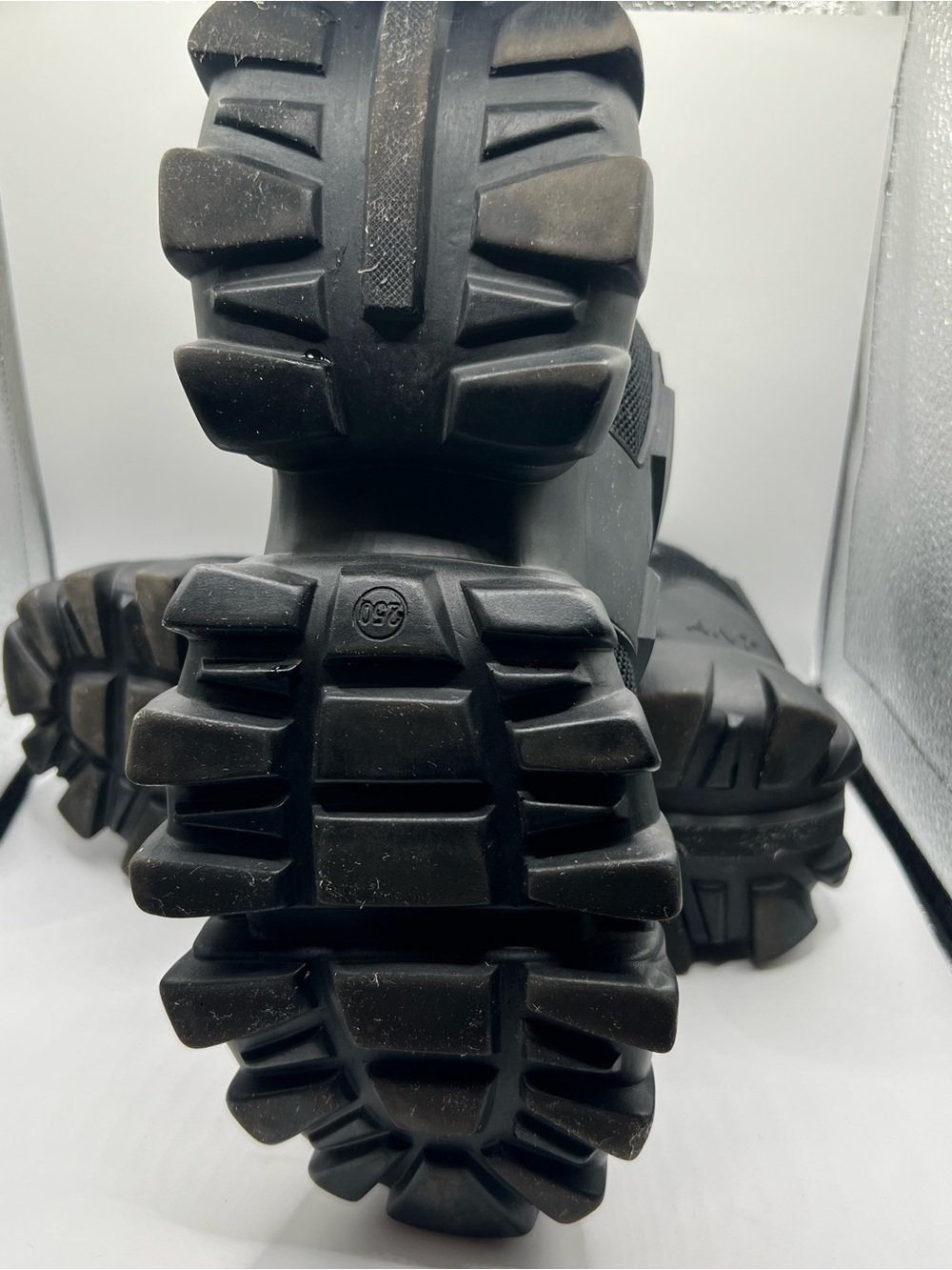 Men's Black Chunky Lace-Up Sneakers - Picture 10 of 12